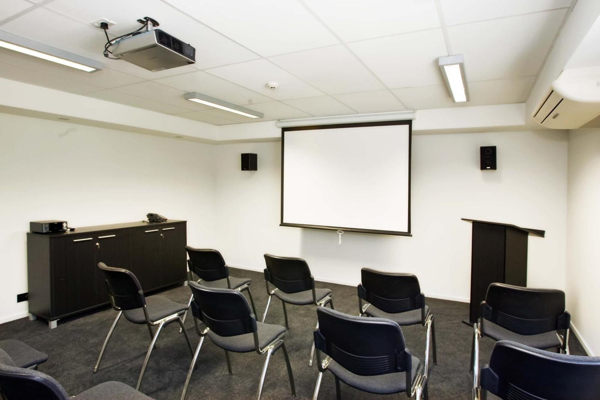 Carnmore Chateau Marlborough Blenheim Dış mekan fotoğraf A projector screen