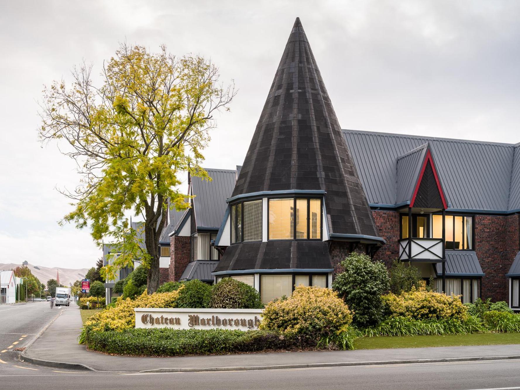 Carnmore Chateau Marlborough Blenheim Dış mekan fotoğraf The former headquarters of the New Zealand Broadcasting Corporation in Wellington