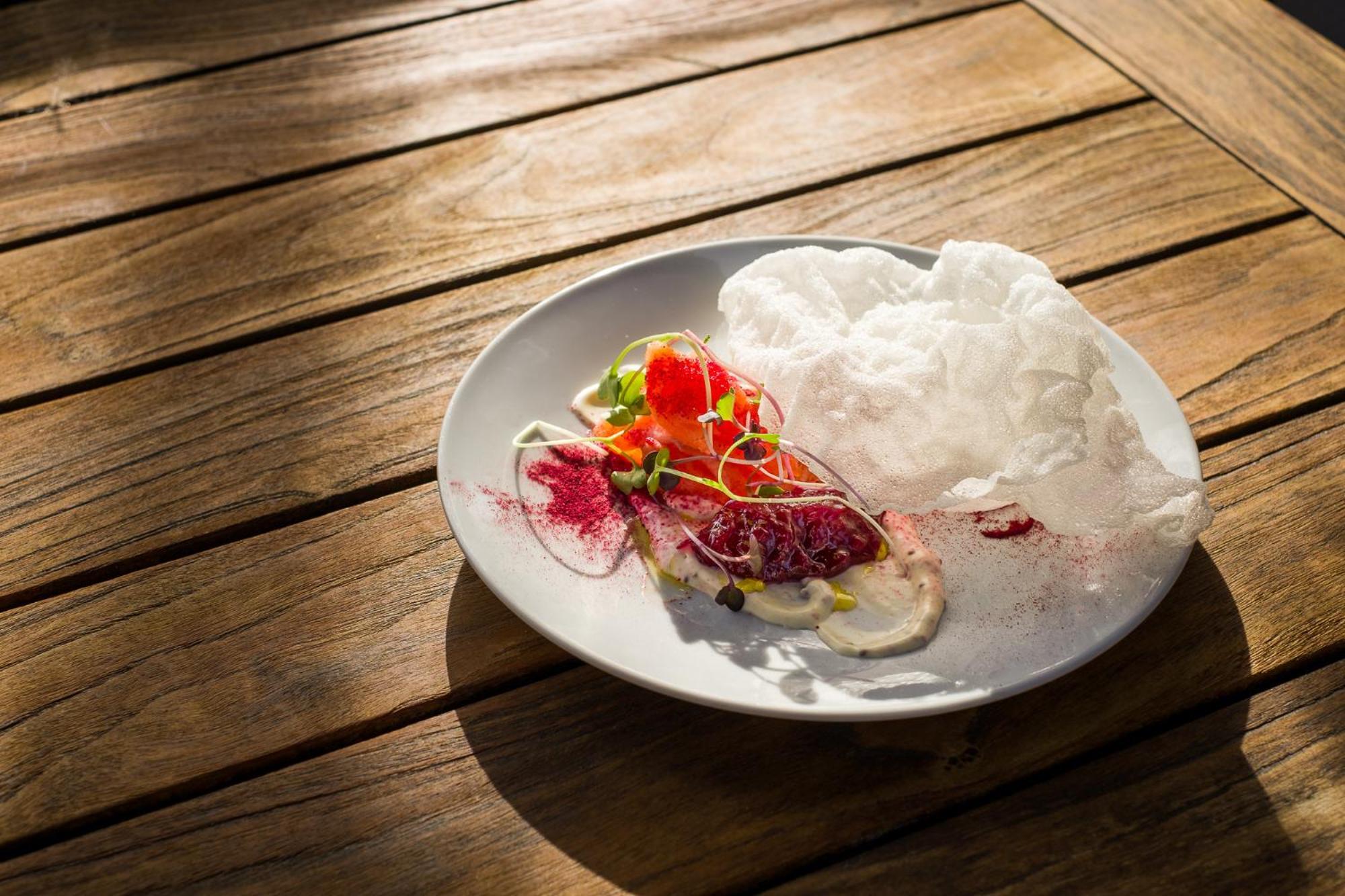 Carnmore Chateau Marlborough Blenheim Dış mekan fotoğraf A salad with edible flowers