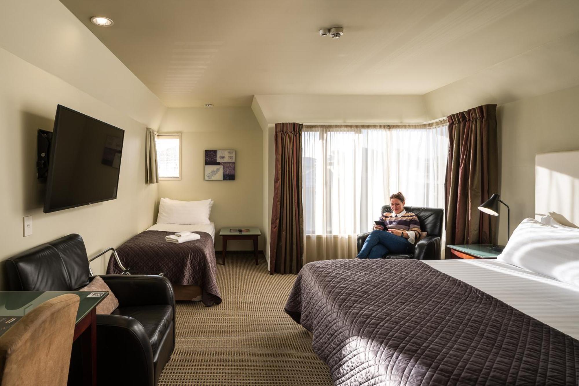 Carnmore Chateau Marlborough Blenheim Dış mekan fotoğraf A typical hotel room