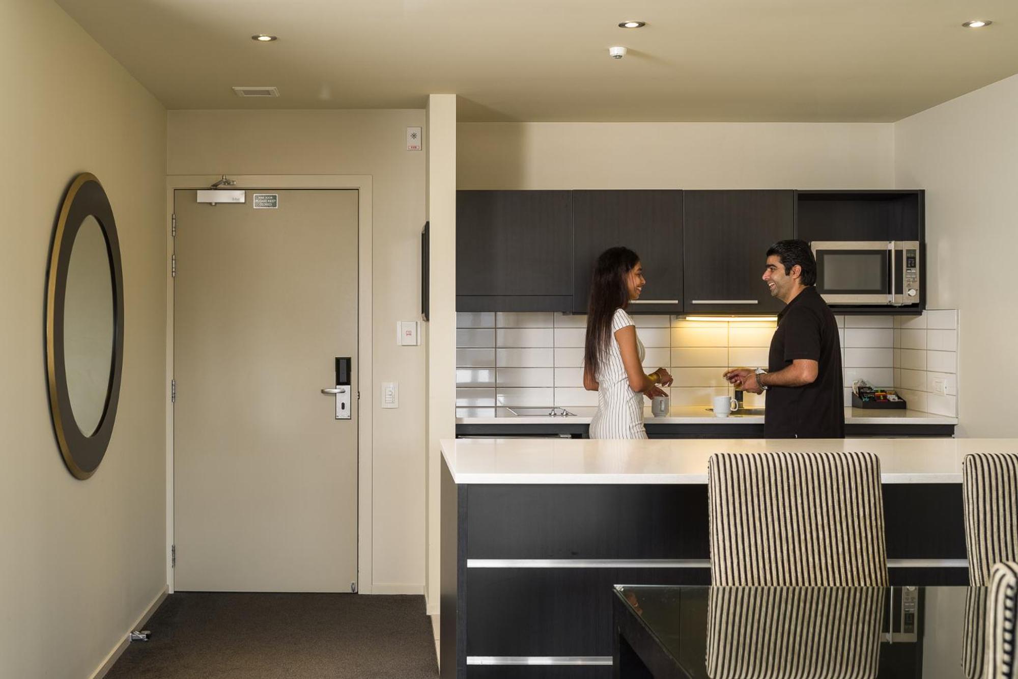 Carnmore Chateau Marlborough Blenheim Dış mekan fotoğraf A kitchen in a serviced apartment